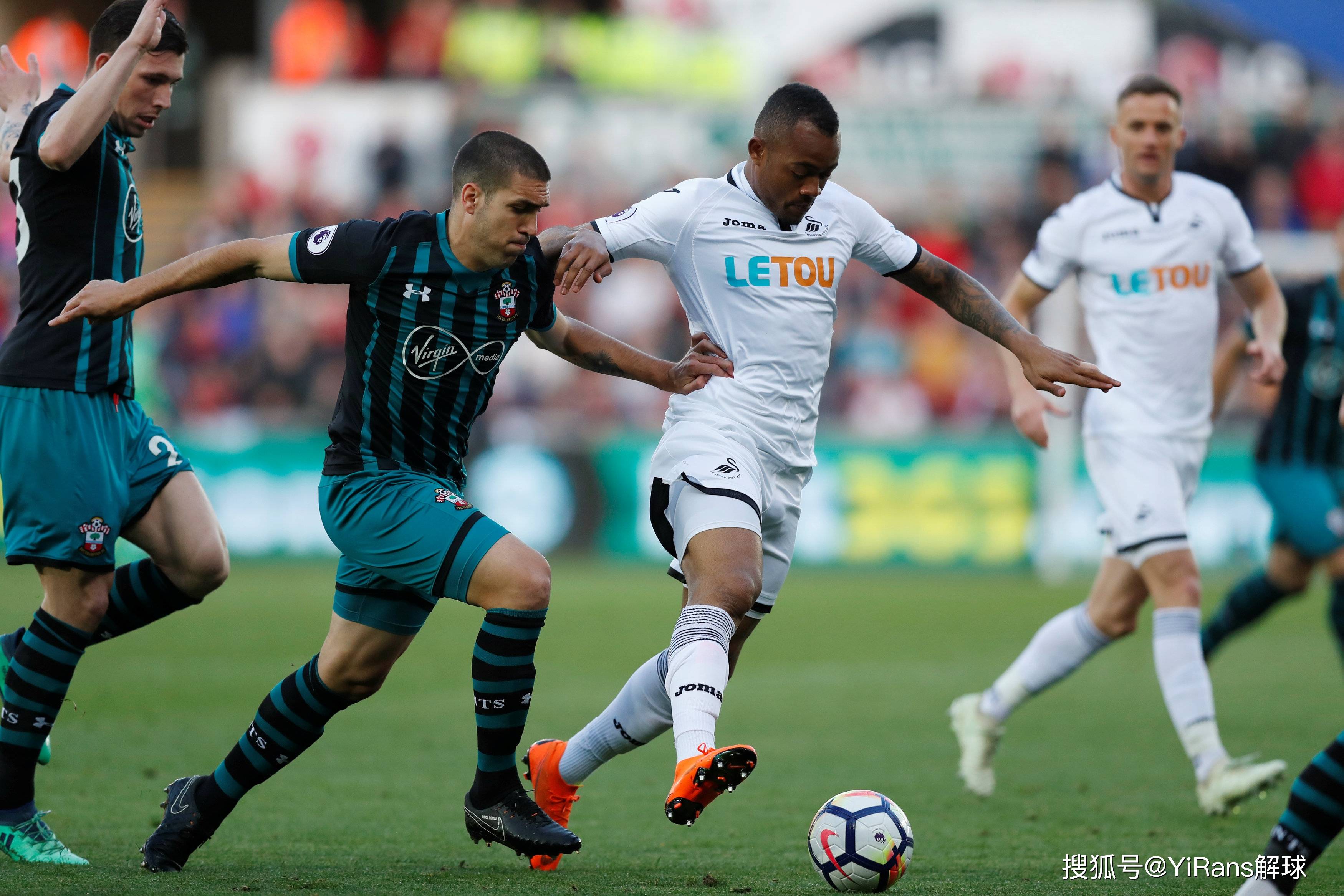 关于斯旺西逆袭险胜,保住不败势头的信息 关于斯旺西逆袭险胜,保住不败势头的信息