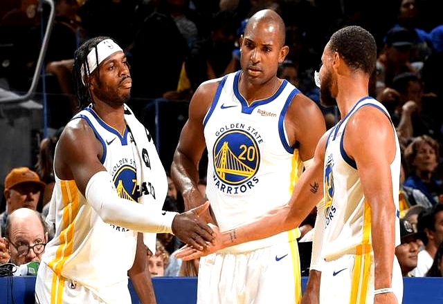 勇士B队翻盘湖人,库里惊艳世界 勇士B队翻盘湖人,库里惊艳世界